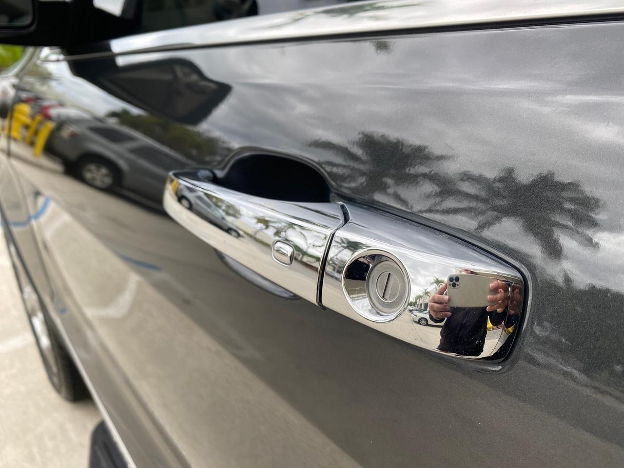 2011 Jeep Grand Cherokee Overland LOW MILES 66,486 Pompano Beach FL