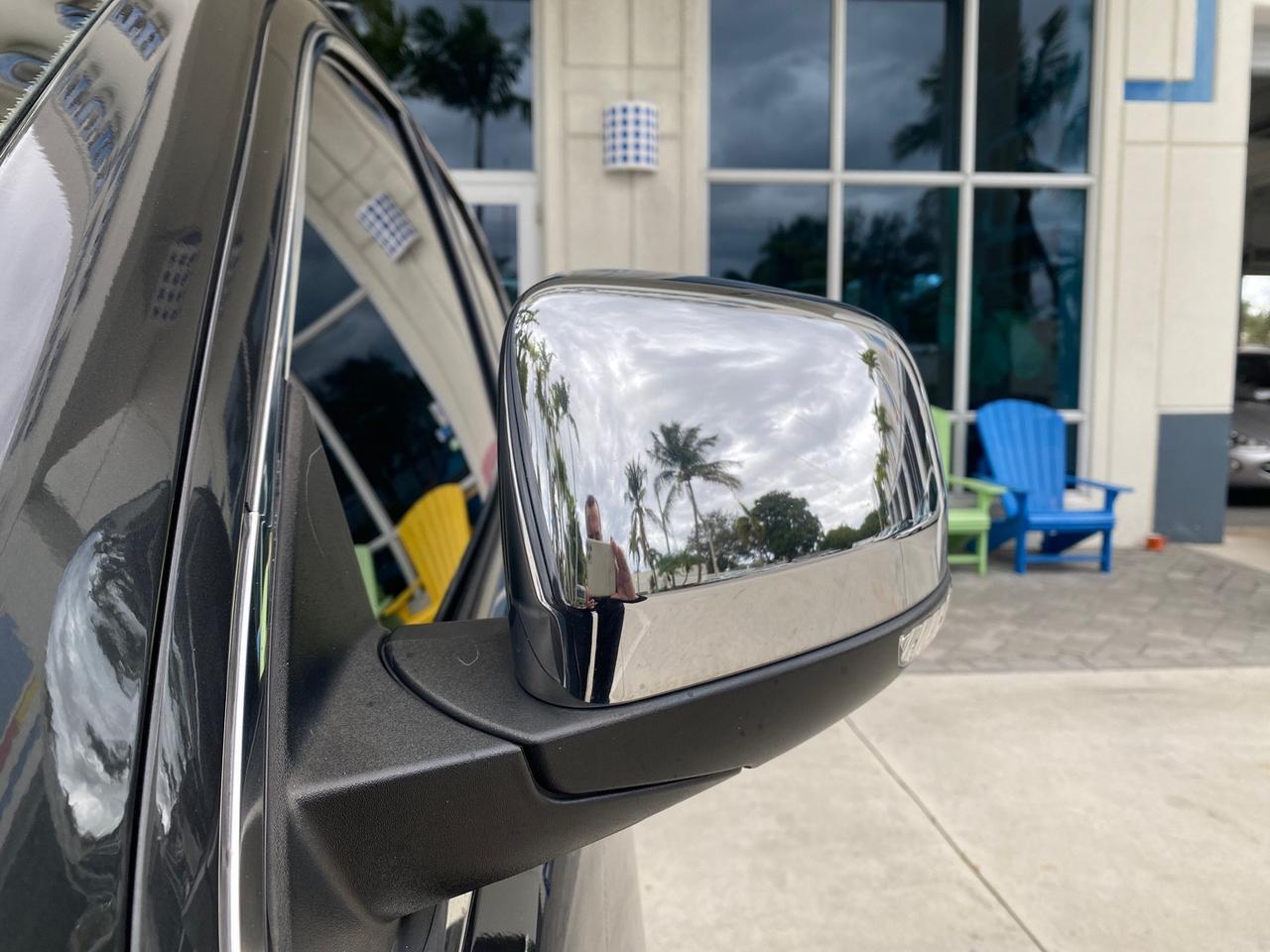 2011 Jeep Grand Cherokee Overland LOW MILES 66,486 Pompano Beach FL