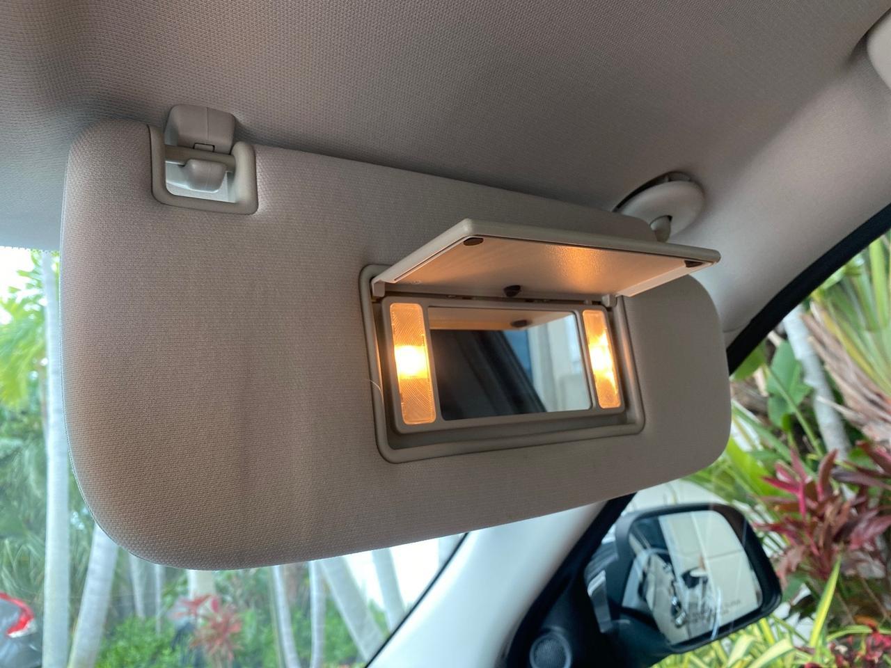 2011 Jeep Grand Cherokee Overland LOW MILES 66,486 Pompano Beach FL