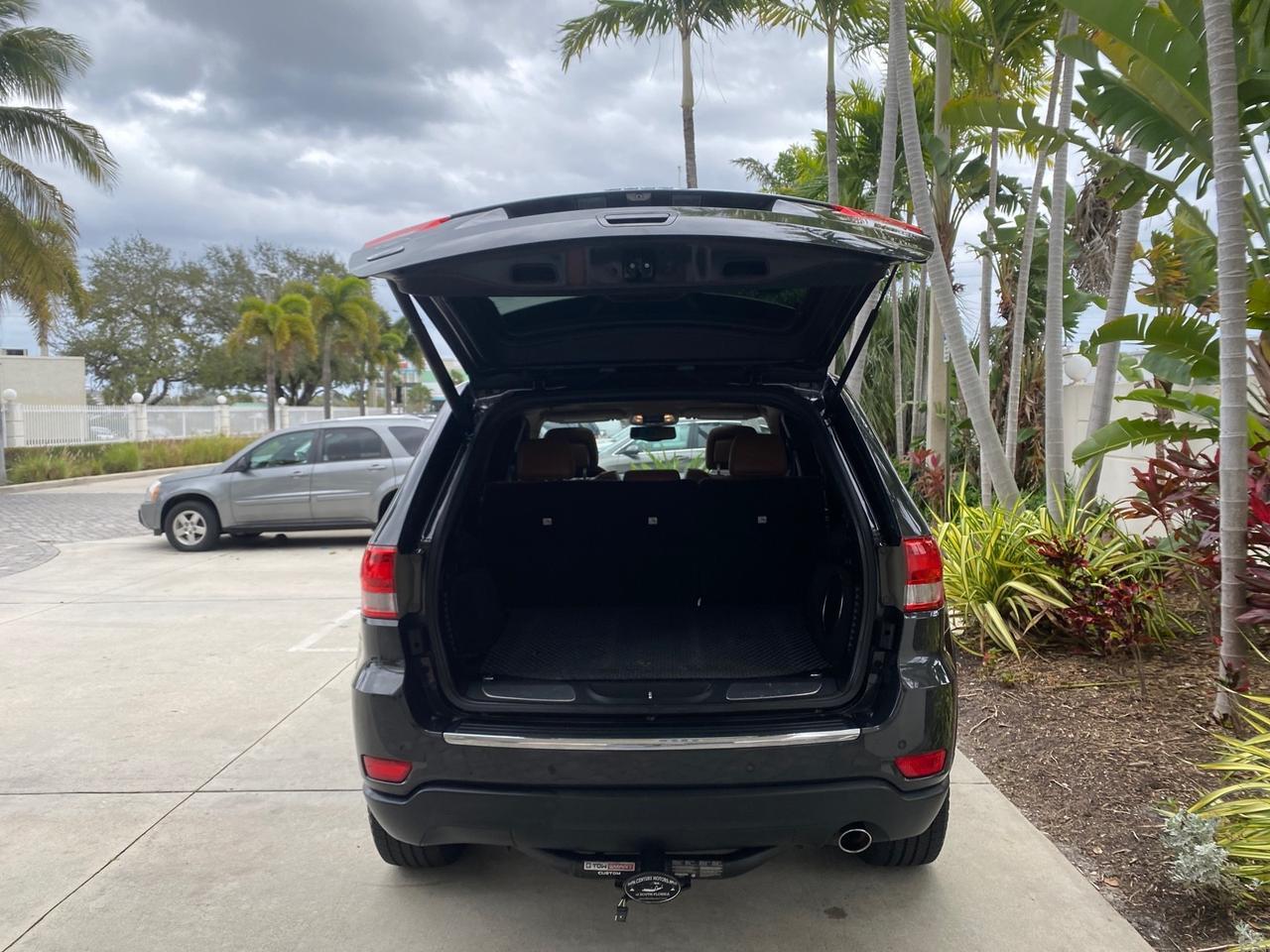 2011 Jeep Grand Cherokee Overland LOW MILES 66,486 Pompano Beach FL