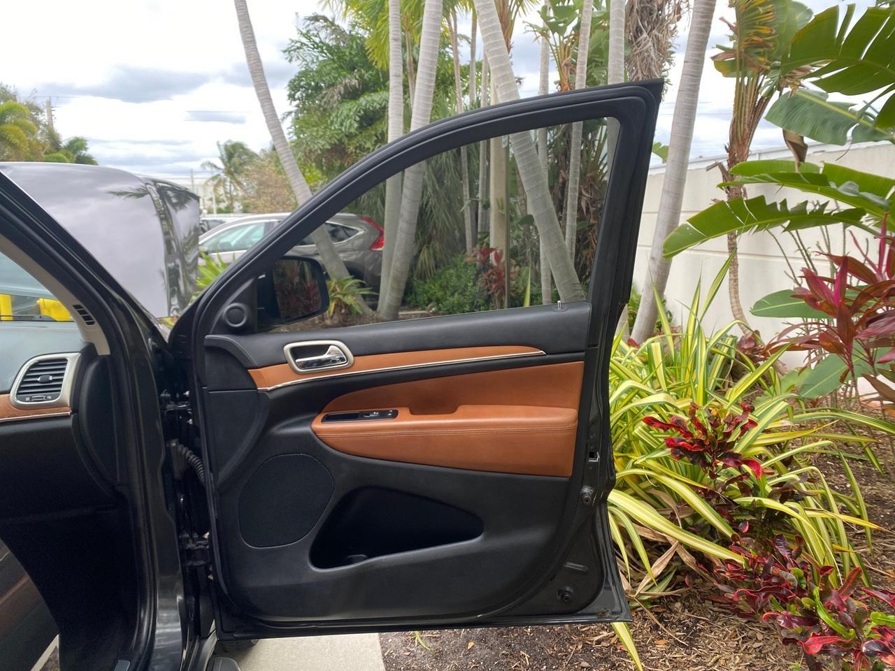 2011 Jeep Grand Cherokee Overland LOW MILES 66,486 Pompano Beach FL