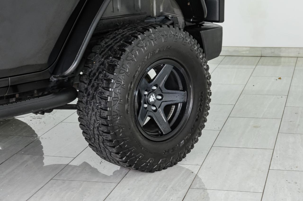 2011 Jeep Wrangler UNLIMITED SPORT 4WD AUTOMATIC HARD TOP CONVERTIBLE RUNNING BOARDS TOWING HITCH Carrollton TX