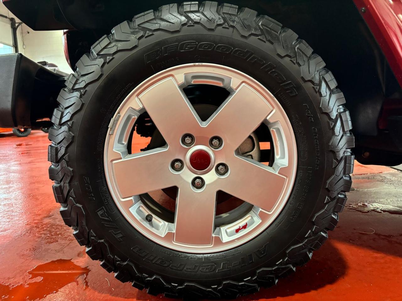 2011 Jeep Wrangler Unlimited Sahara Franklin OH