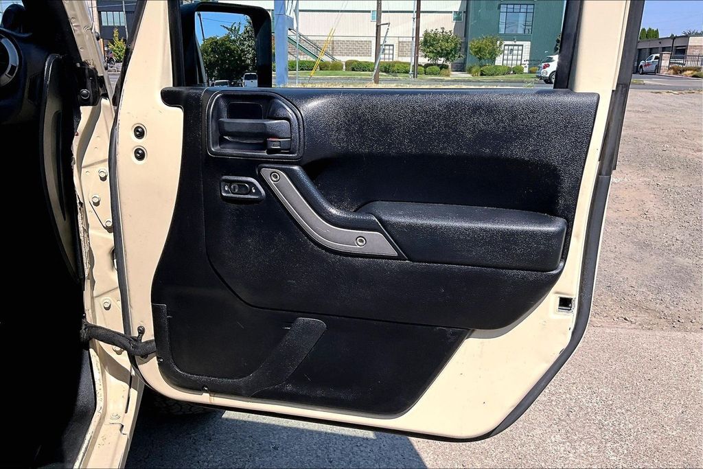 2011 Jeep Wrangler Unlimited Sport OR