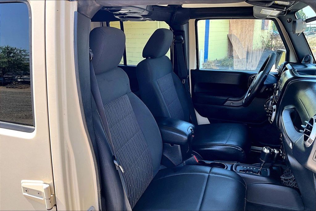 2011 Jeep Wrangler Unlimited Sport OR