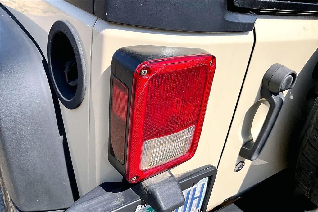 2011 Jeep Wrangler Unlimited Sport OR