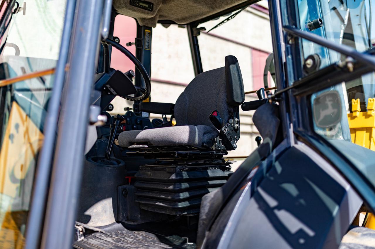 2011 John Deere 410J 4x4 Loader Backhoe Red Deer AB