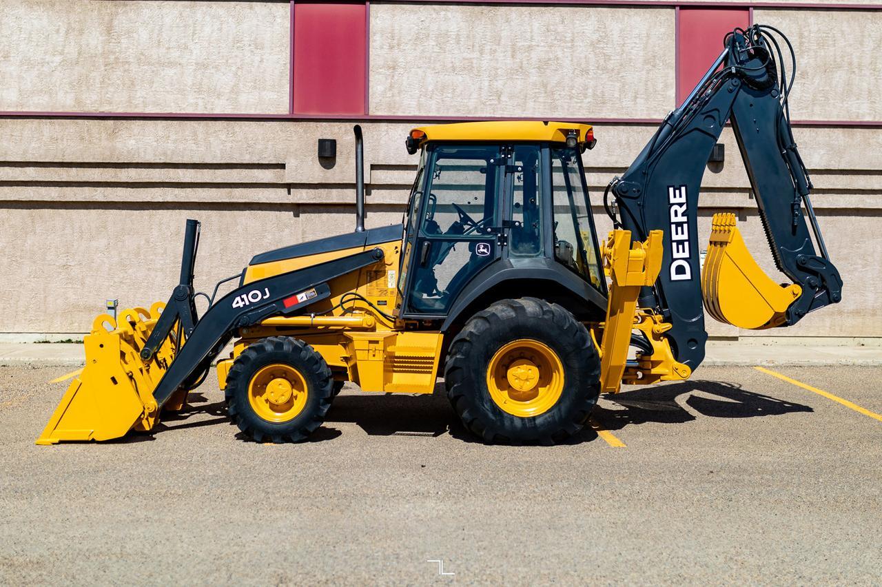 2011 John Deere 410J 4x4 Loader Backhoe Red Deer AB