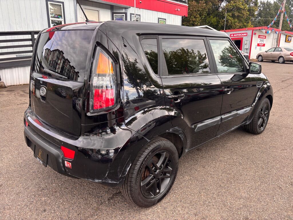 2011 KIA SOUL + Des Moines WA