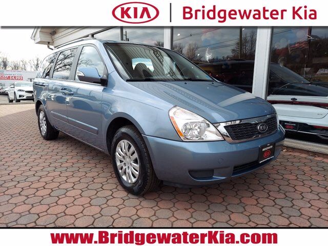 2011 kia van