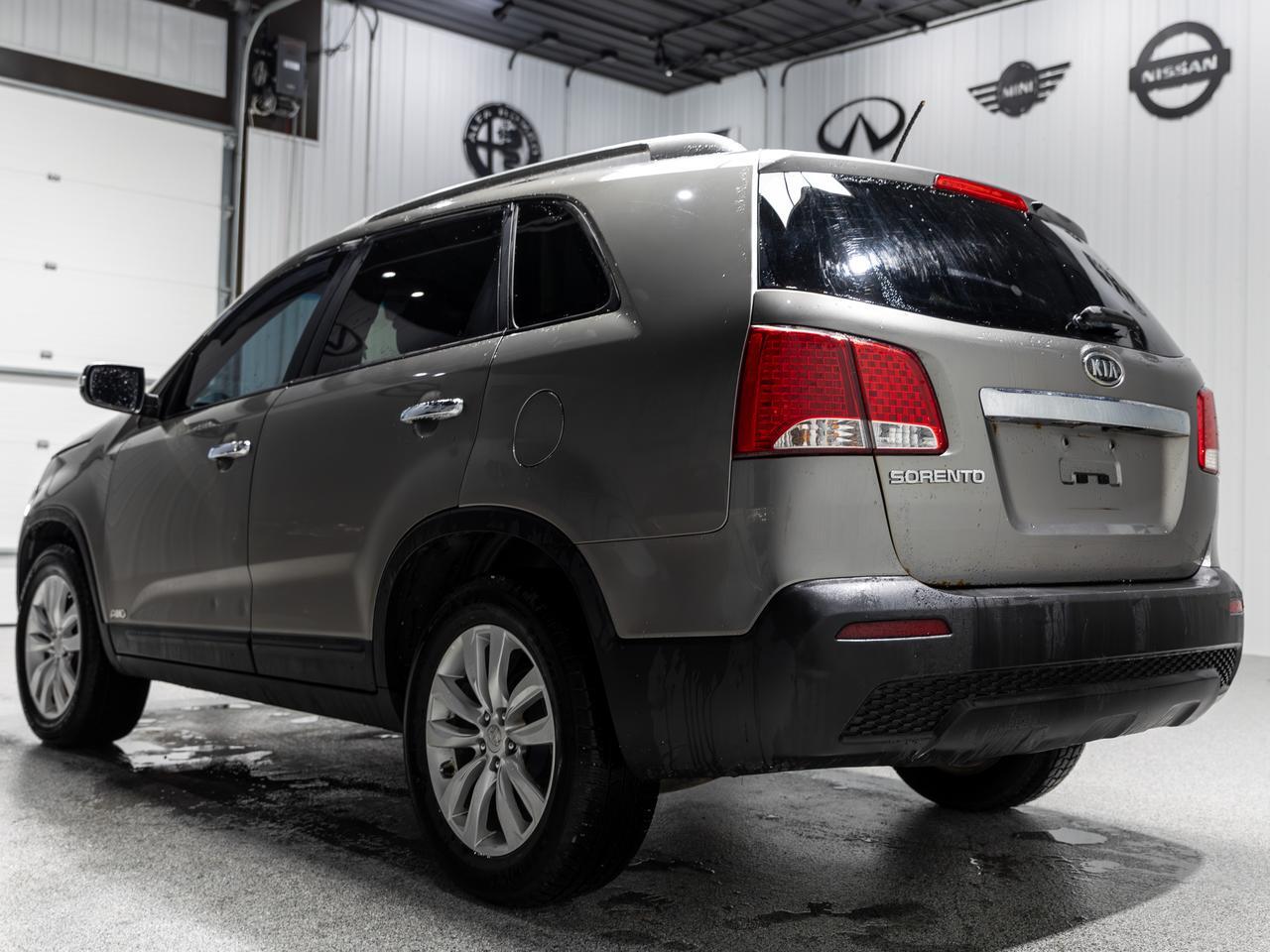 2011 Kia Sorento LX AWD 7-Passenger Cranberry PA