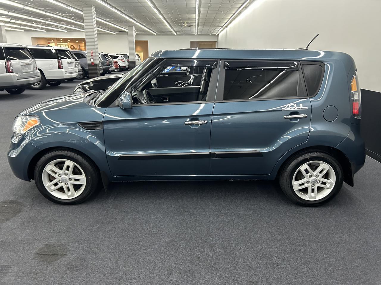 2011 Kia Soul 4d Hatchback + Auto Benwood WV