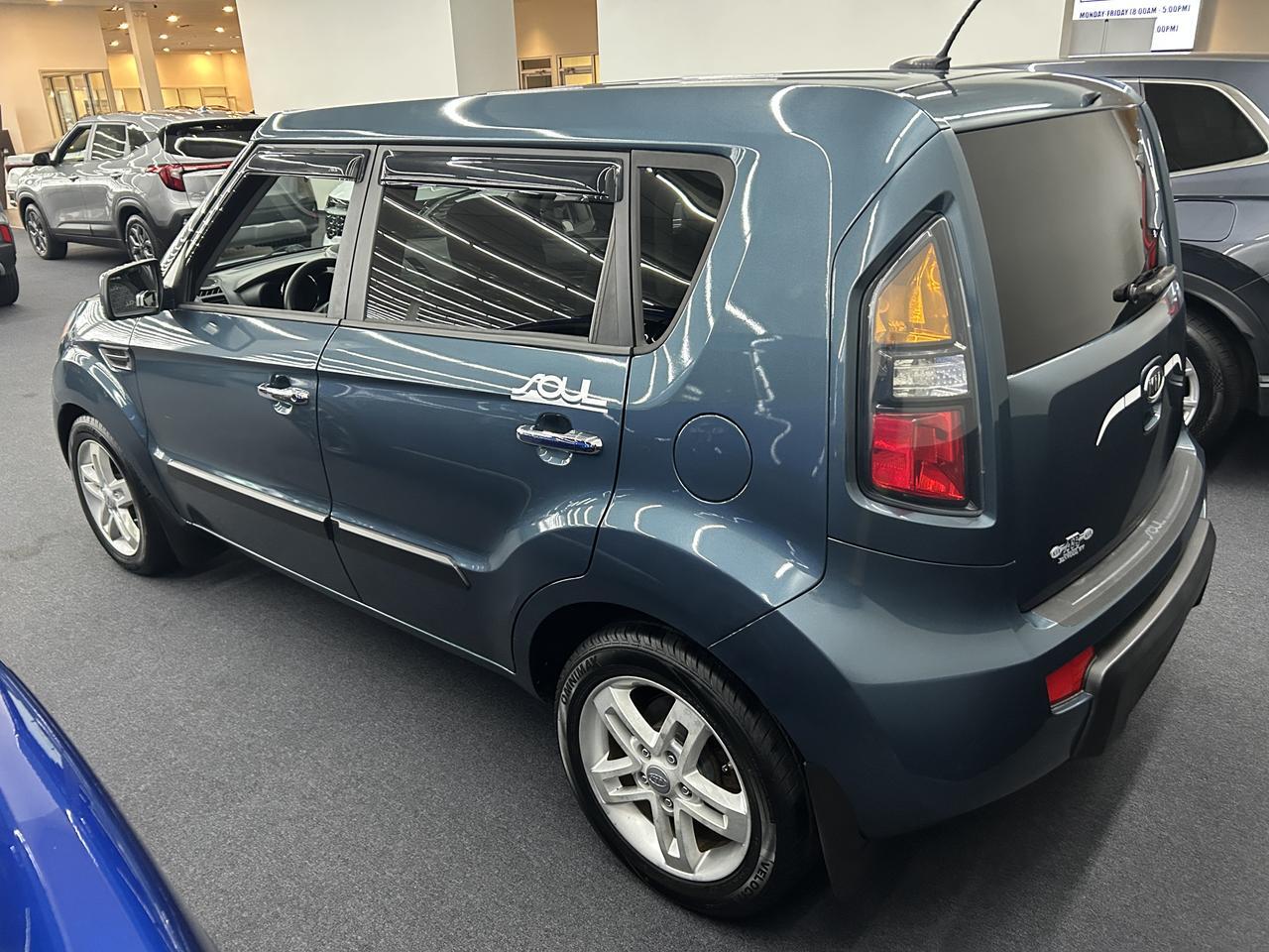 2011 Kia Soul 4d Hatchback + Auto Benwood WV