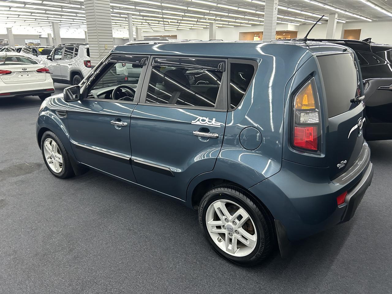 2011 Kia Soul 4d Hatchback + Auto Benwood WV