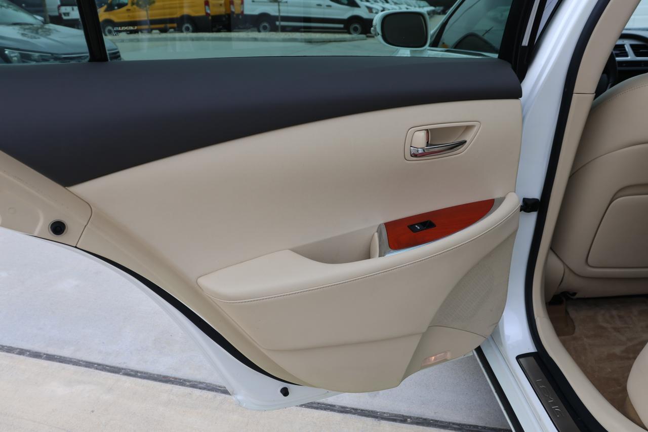 2011 LEXUS ES 350 Houston TX