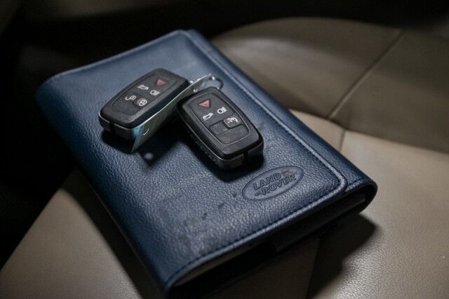 2011 Land Rover Range Rover Sport HSE photo 46
