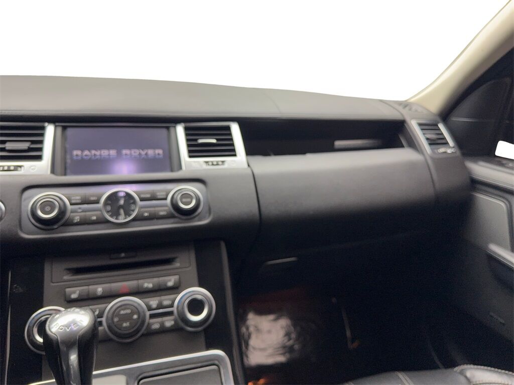 2011 Land Rover Range Rover Sport HSE photo 40