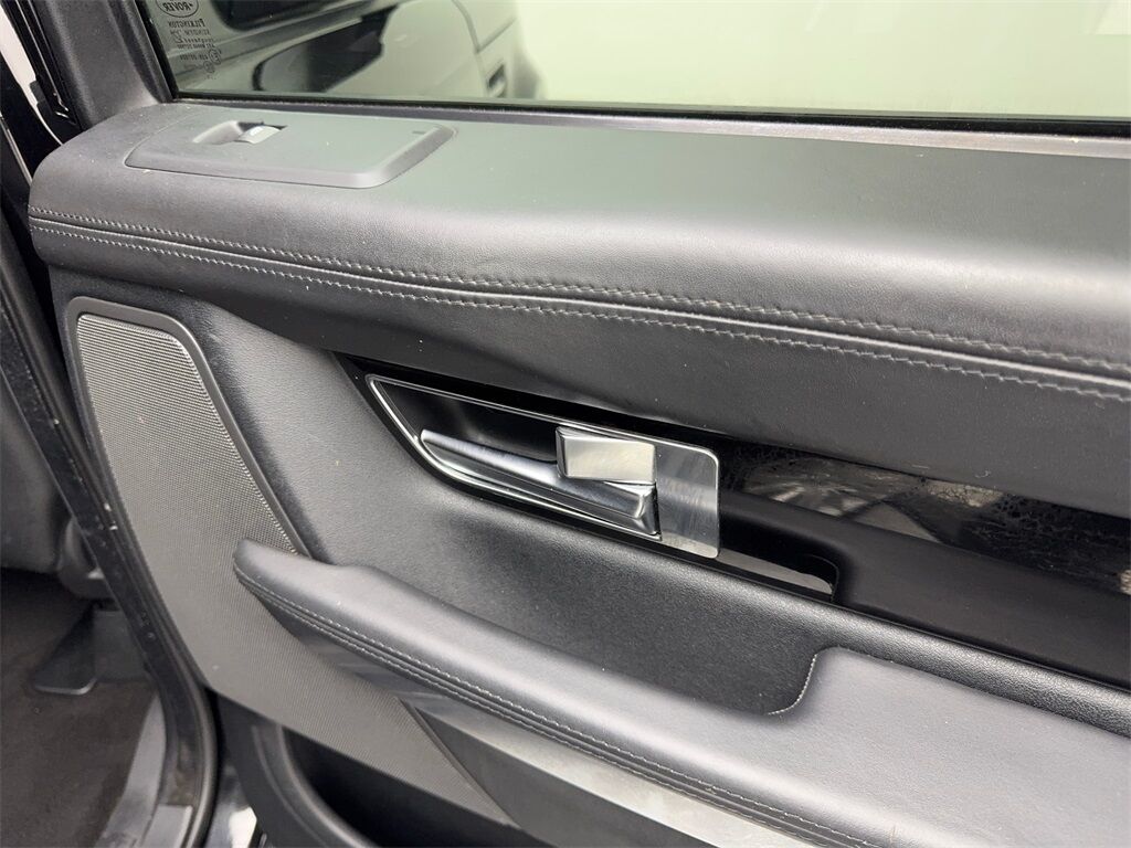 2011 Land Rover Range Rover Sport HSE photo 29