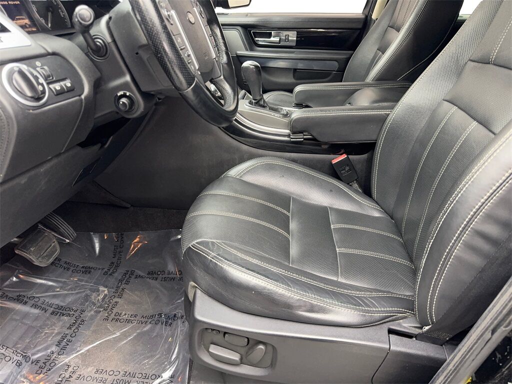 2011 Land Rover Range Rover Sport HSE photo 14
