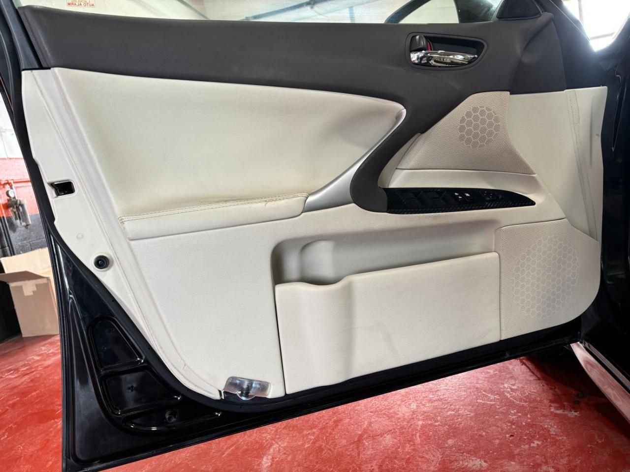 2011 Lexus IS 250 Base Franklin OH