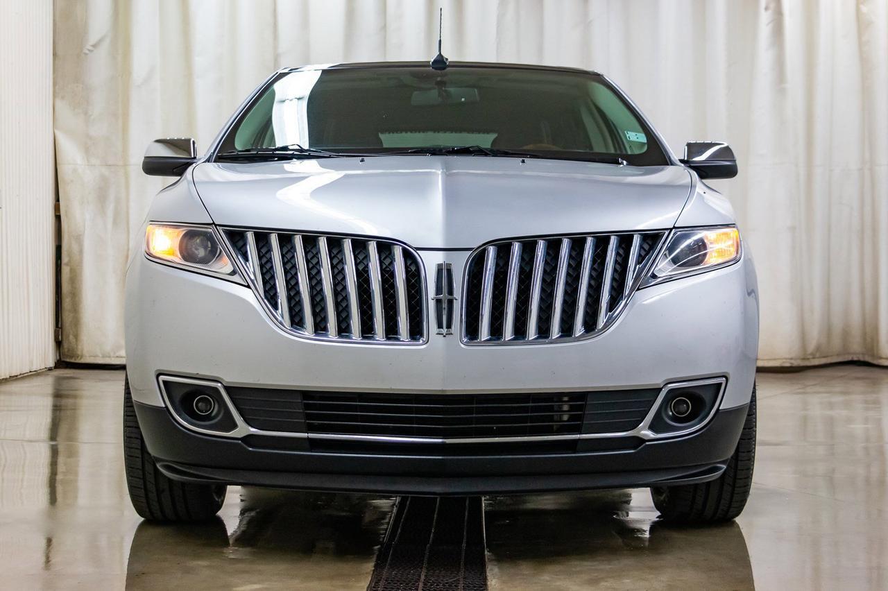2011 Lincoln MKX AWD Luxury Edition Leather Roof Nav Red Deer AB