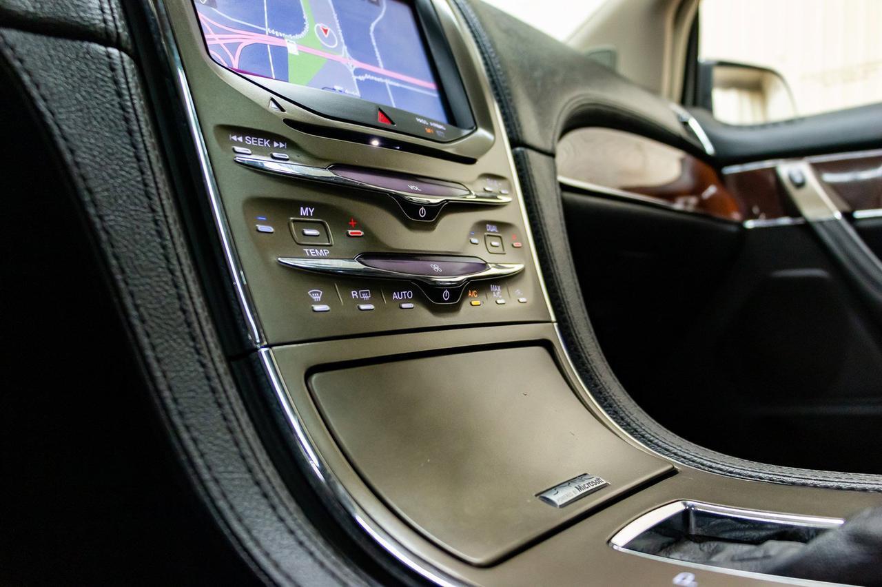 2011 Lincoln MKX AWD Luxury Edition Leather Roof Nav Red Deer AB