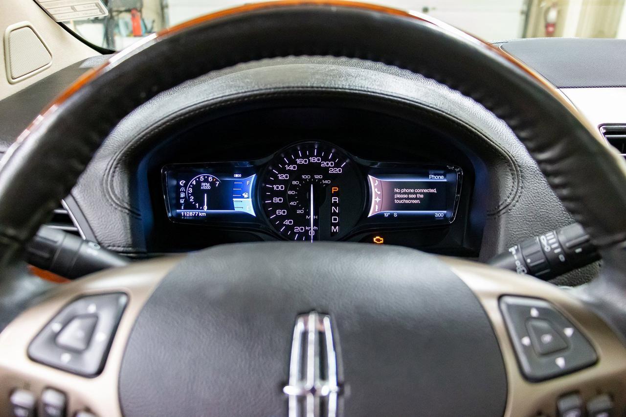 2011 Lincoln MKX AWD Luxury Edition Leather Roof Nav Red Deer AB