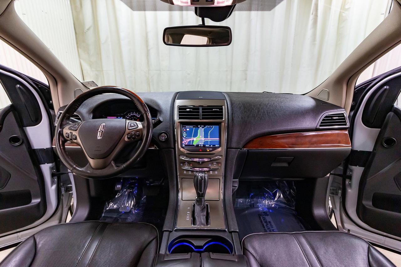 2011 Lincoln MKX AWD Luxury Edition Leather Roof Nav Red Deer AB