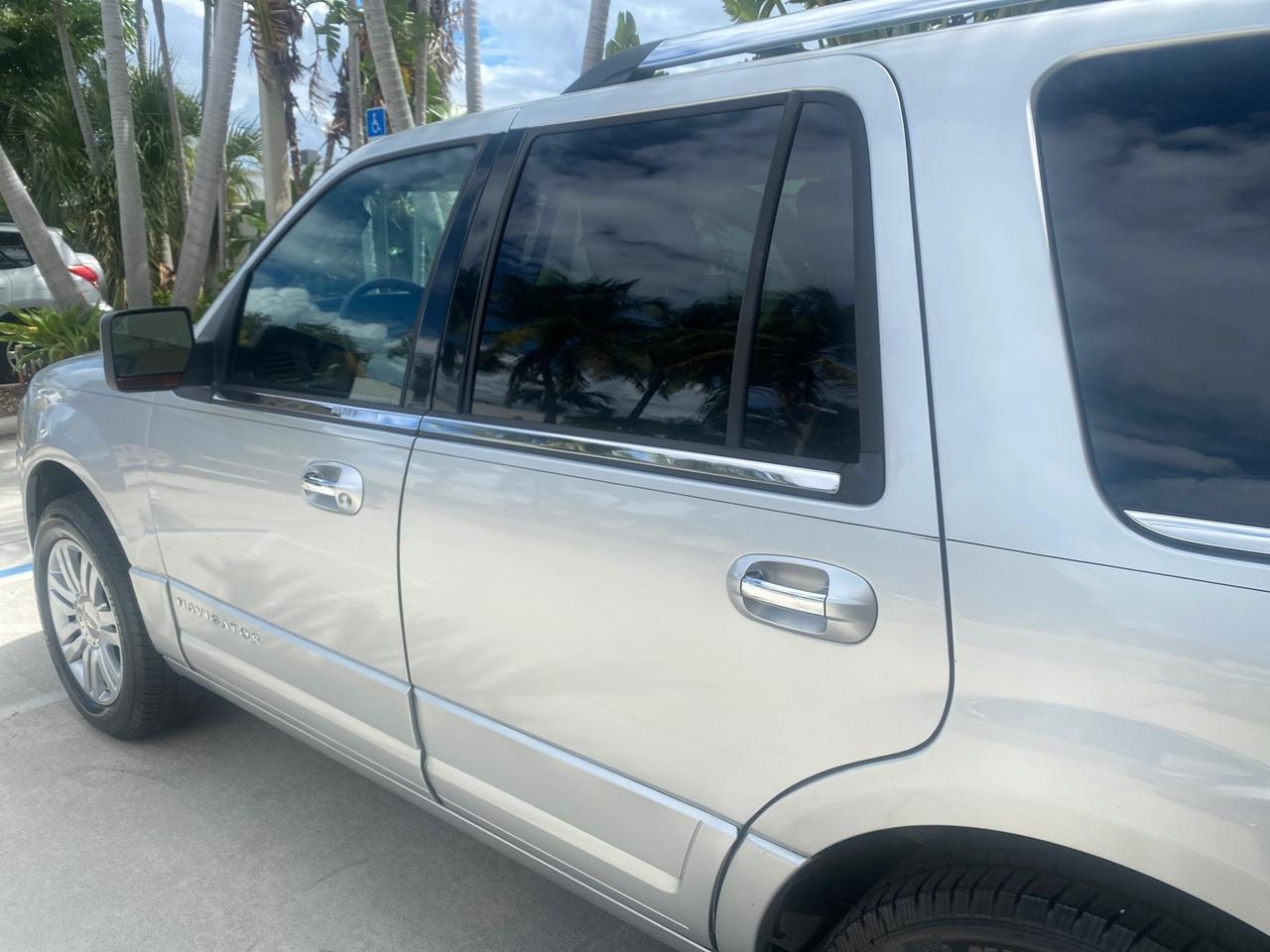 2011 Lincoln Navigator 1 OWNER FLORIDA SUNROOF Pompano Beach FL