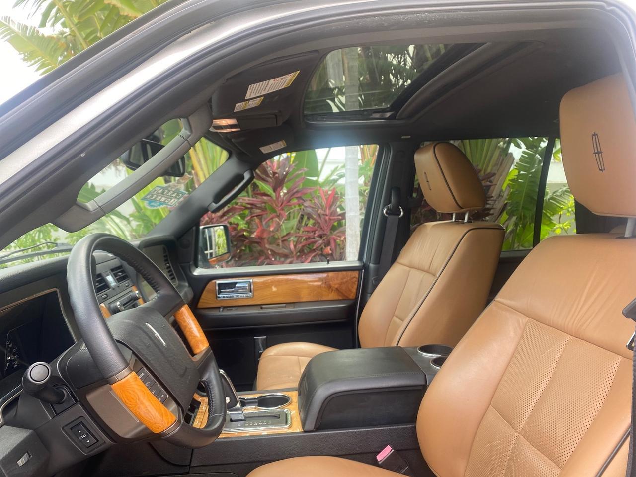 2011 Lincoln Navigator 1 OWNER FLORIDA SUNROOF Pompano Beach FL