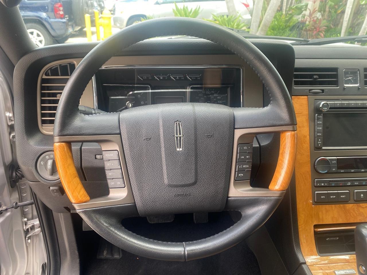 2011 Lincoln Navigator 1 OWNER FLORIDA SUNROOF Pompano Beach FL
