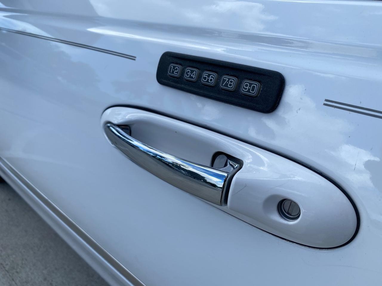 2011 Lincoln Town Car Signature Limited 1 OWNER Pompano Beach FL