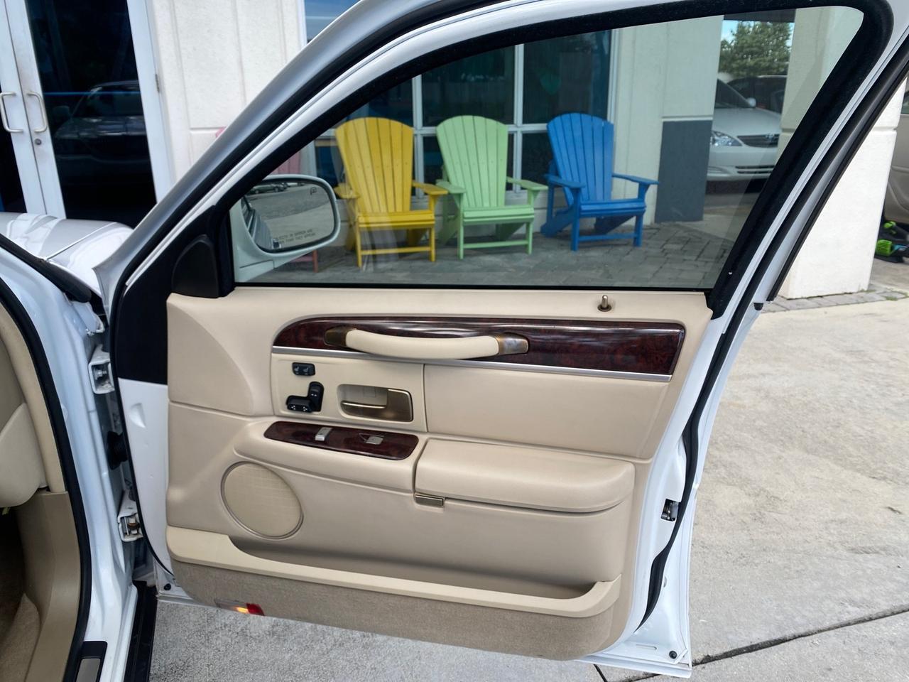 2011 Lincoln Town Car Signature Limited 1 OWNER Pompano Beach FL