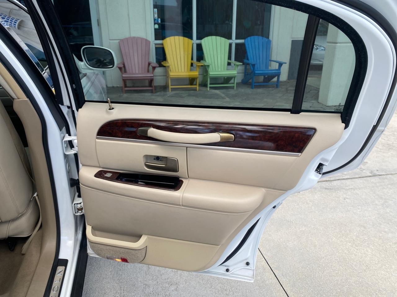 2011 Lincoln Town Car Signature Limited 1 OWNER Pompano Beach FL