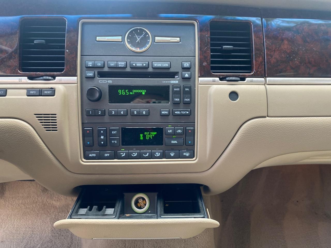 2011 Lincoln Town Car Signature Limited 1 OWNER Pompano Beach FL