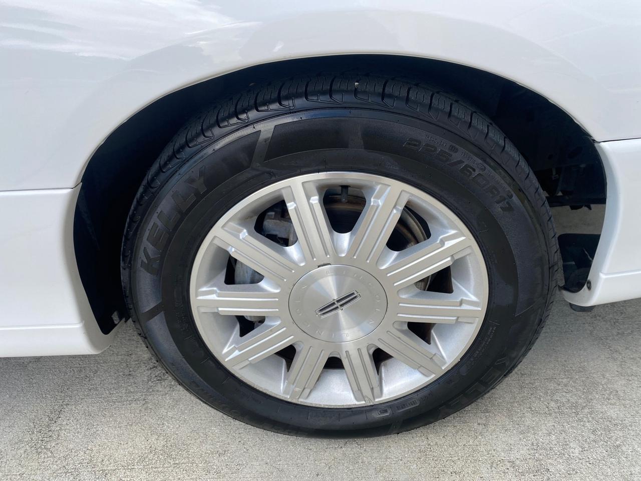 2011 Lincoln Town Car Signature Limited 1 OWNER Pompano Beach FL
