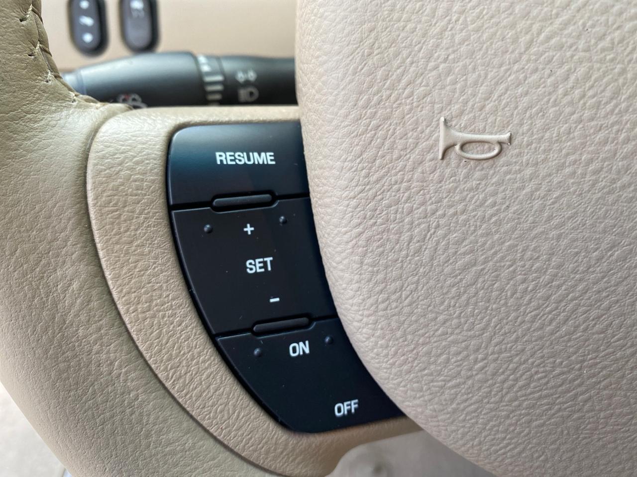 2011 Lincoln Town Car Signature Limited 1 OWNER Pompano Beach FL
