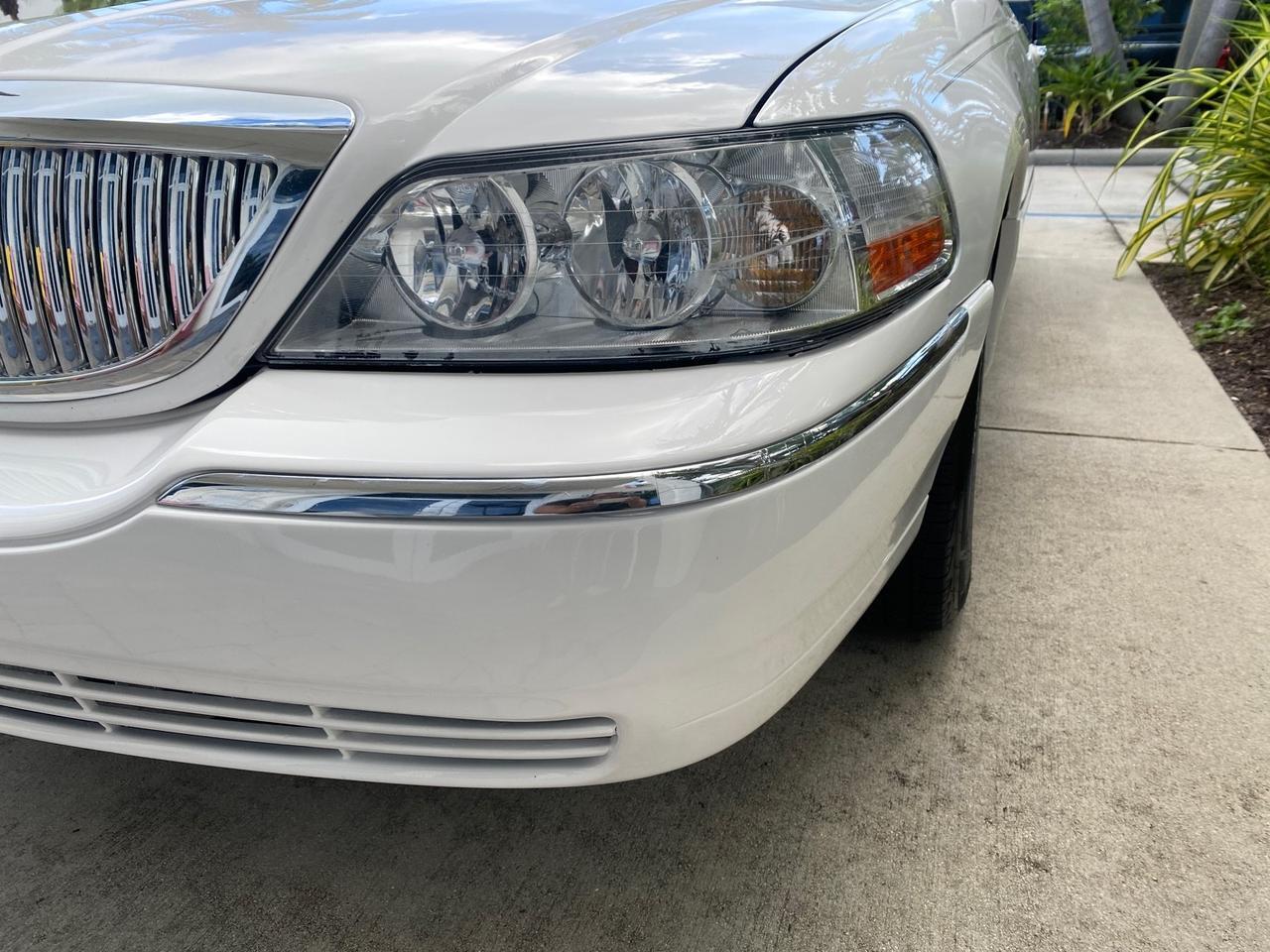 2011 Lincoln Town Car Signature Limited 1 OWNER Pompano Beach FL