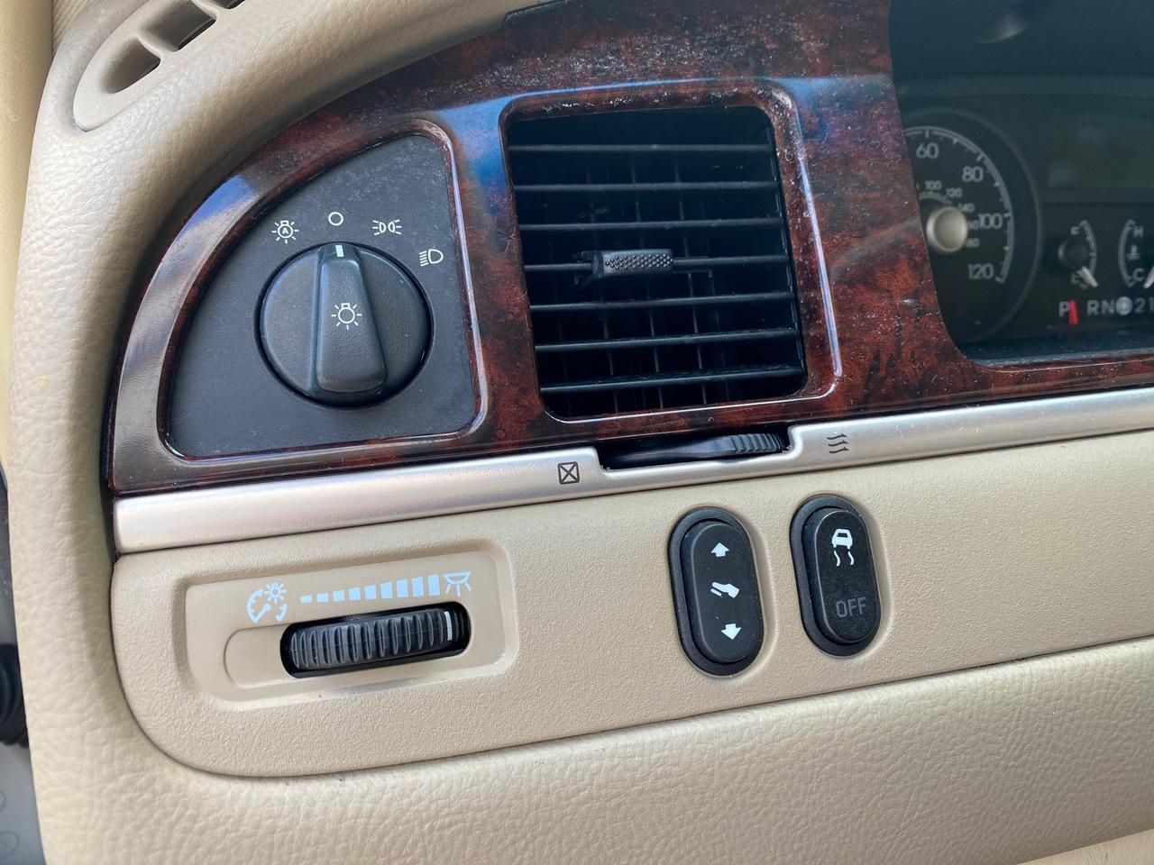 2011 Lincoln Town Car Signature Limited 1 OWNER Pompano Beach FL