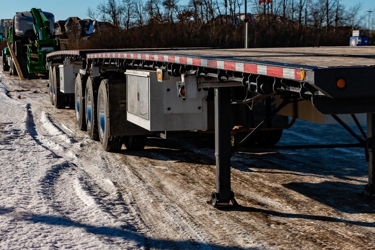 2011 Lode King Super B Flatdeck Trailers Red Deer AB