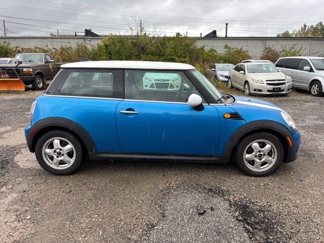 2011 Mini Cooper Hardtop photo 4