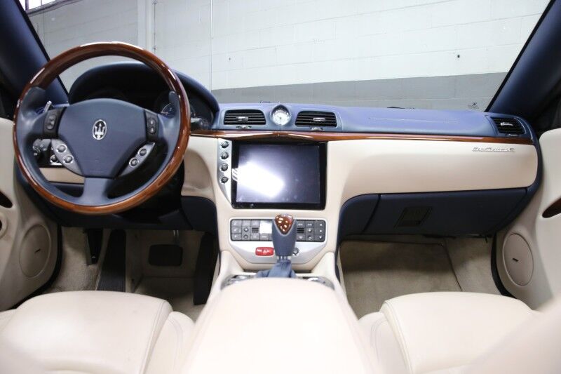 2011 Maserati GranTurismo Convertible Plainview NY