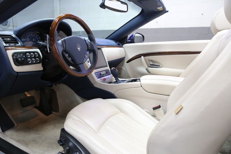 2011 Maserati GranTurismo Convertible Plainview NY