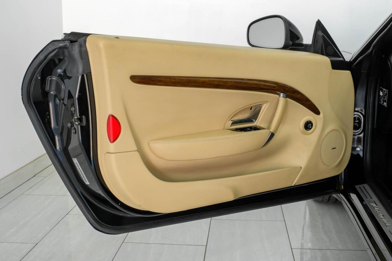 2011 Maserati GranTurismo Convertible NAVIGATION LEATHER HEATED SEATS FRONT AND REAR PARKING SENSORS P Carrollton TX