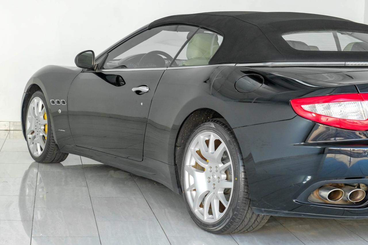 2011 Maserati GranTurismo Convertible NAVIGATION LEATHER HEATED SEATS FRONT AND REAR PARKING SENSORS P Carrollton TX