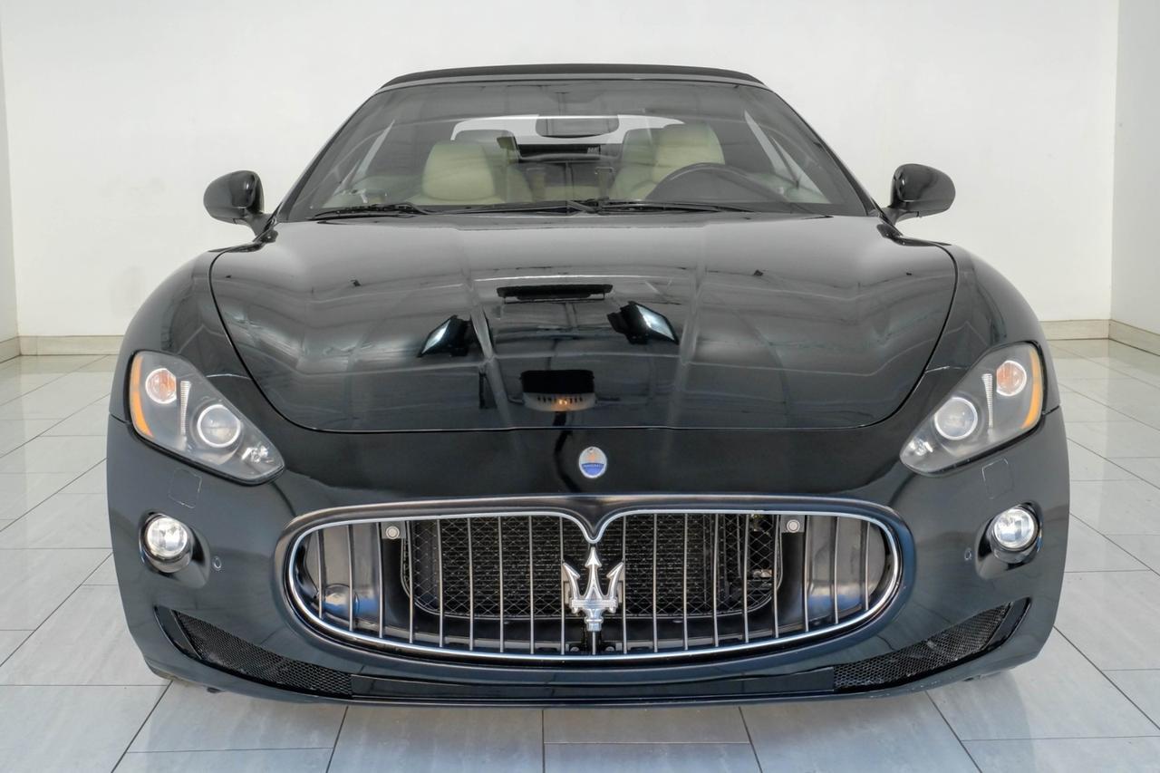 2011 Maserati GranTurismo Convertible NAVIGATION LEATHER HEATED SEATS FRONT AND REAR PARKING SENSORS P Carrollton TX