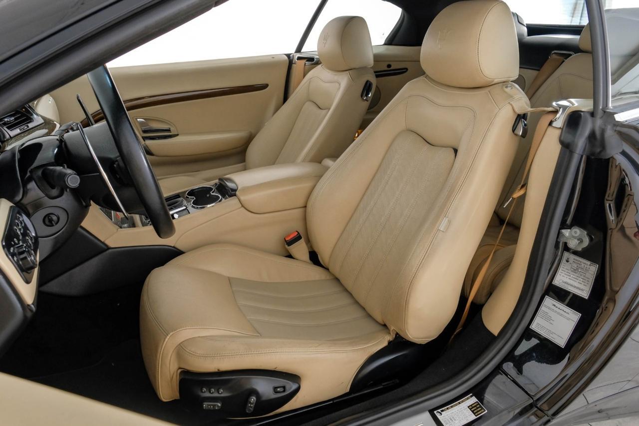 2011 Maserati GranTurismo Convertible NAVIGATION LEATHER HEATED SEATS FRONT AND REAR PARKING SENSORS P Carrollton TX