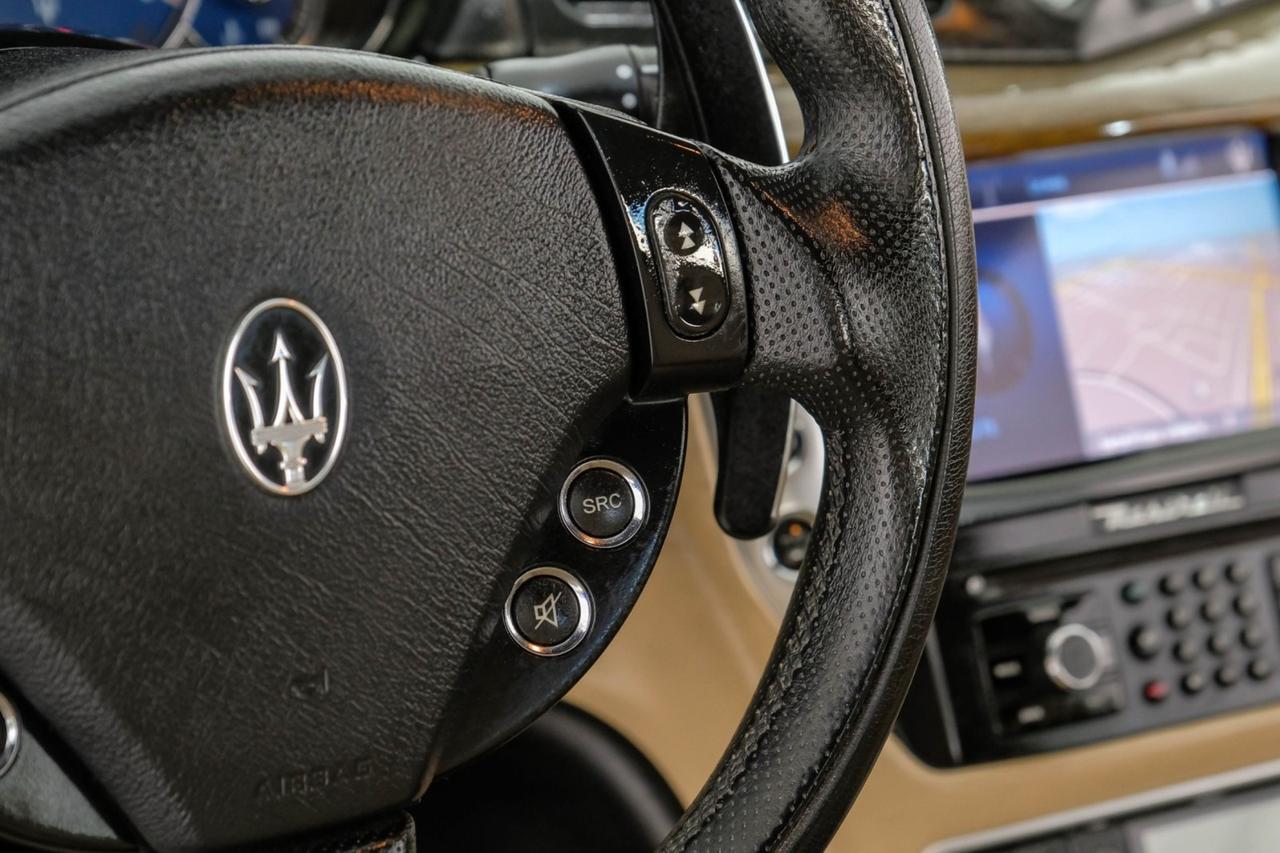 2011 Maserati GranTurismo Convertible NAVIGATION LEATHER HEATED SEATS FRONT AND REAR PARKING SENSORS P Carrollton TX