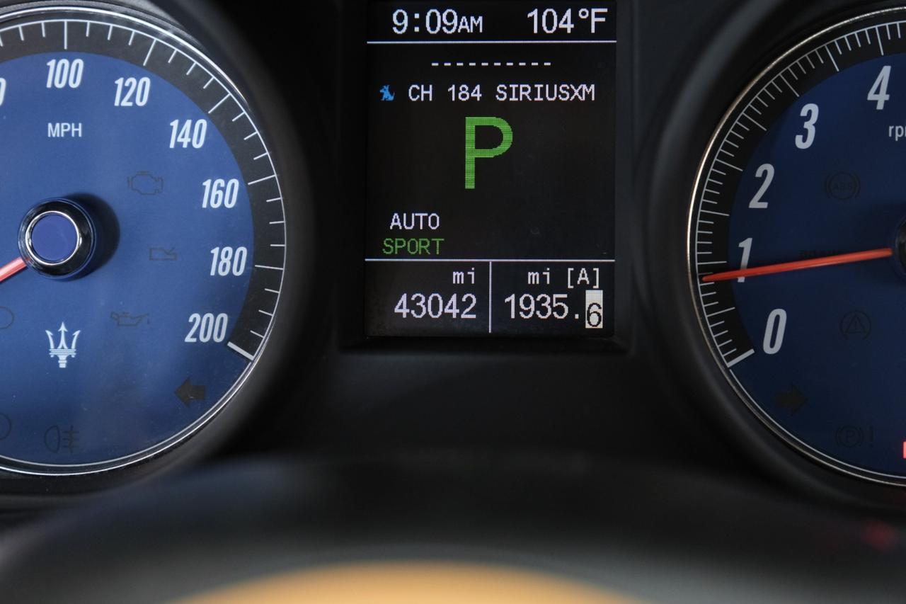 2011 Maserati GranTurismo S NAVIGATION LEATHER HEATED SEATS FRONT AND REAR PARKING SENSORS PADDLE SHIFTERS Carrollton TX