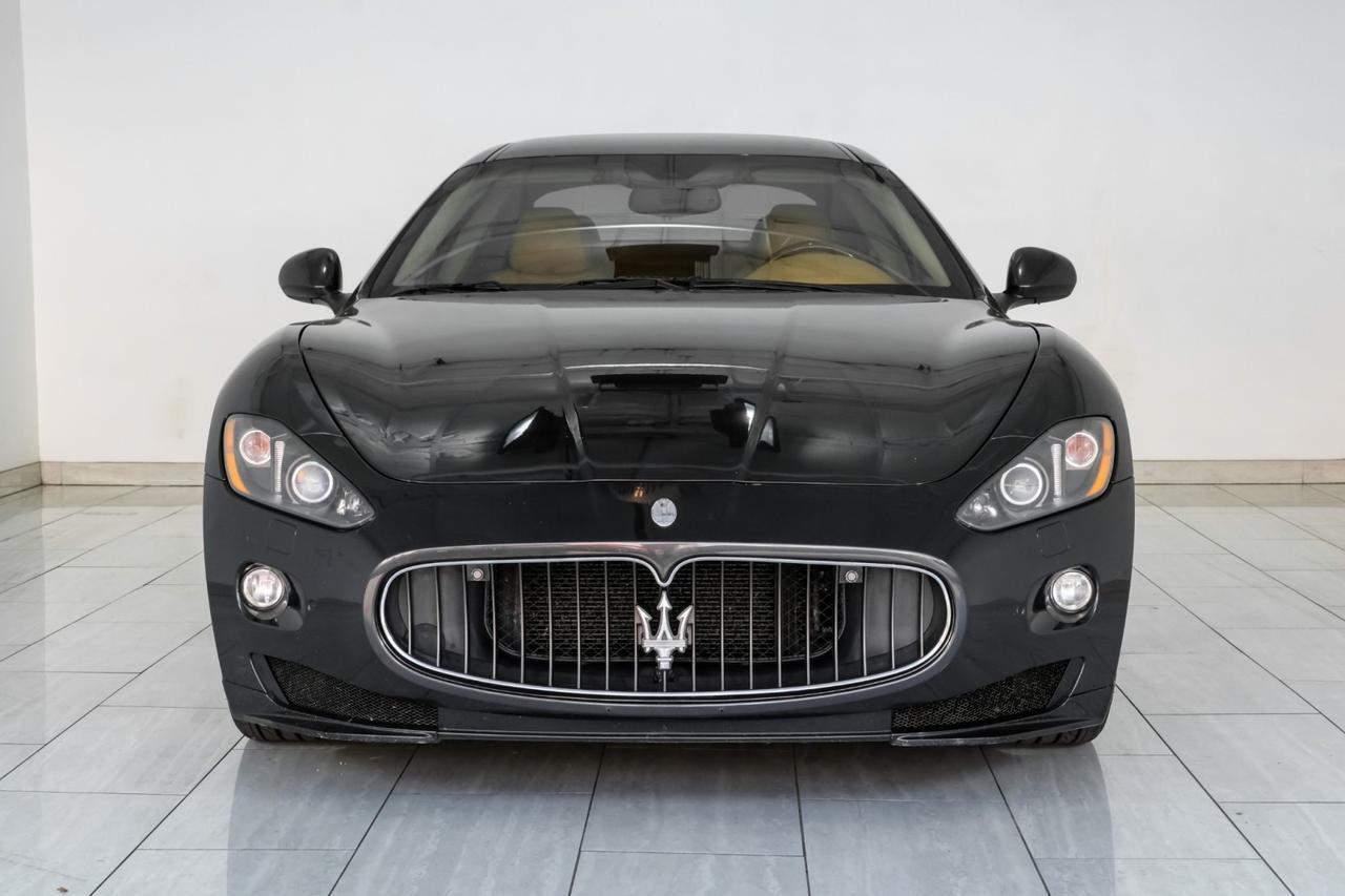 2011 Maserati GranTurismo S NAVIGATION LEATHER HEATED SEATS FRONT AND REAR PARKING SENSORS PADDLE SHIFTERS